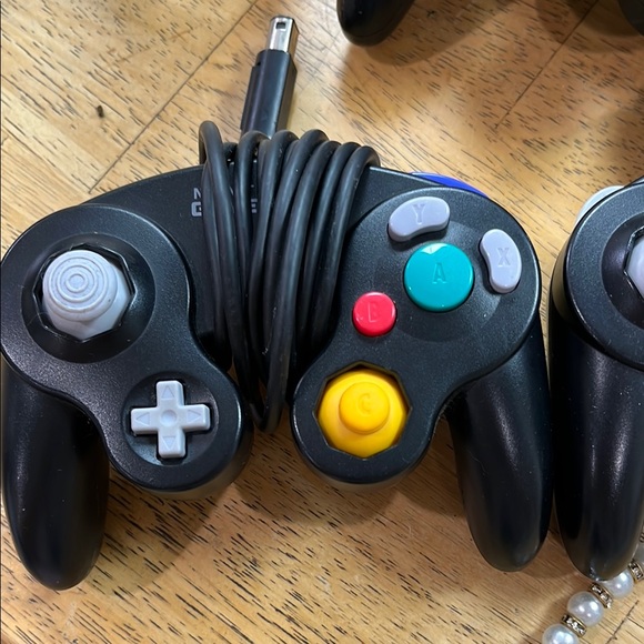 Nintendo GameCube Controller - Black wired - Picture 1 of 3
